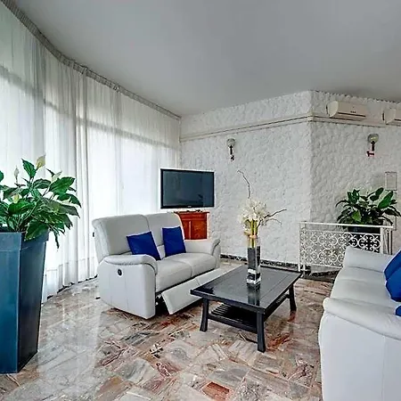 Helvetia Hotell 3*