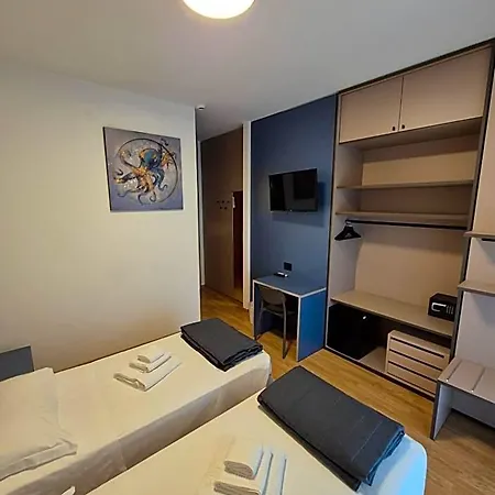 Hotel Helvetia 3*