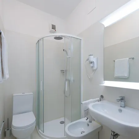 Helvetia Hotel 3*
